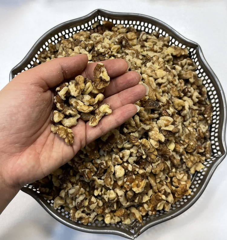 مغز گردو دندانه
