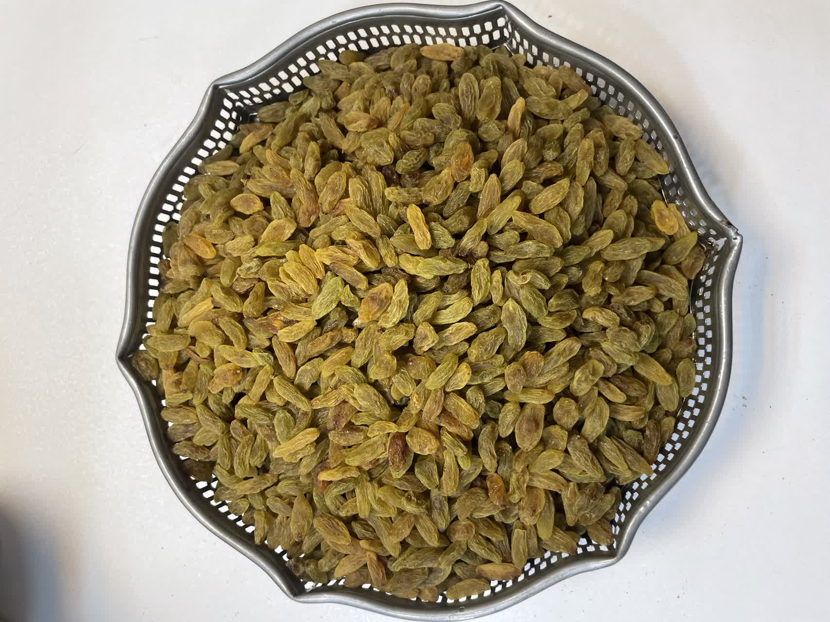 کشمش سبز تیزآبی